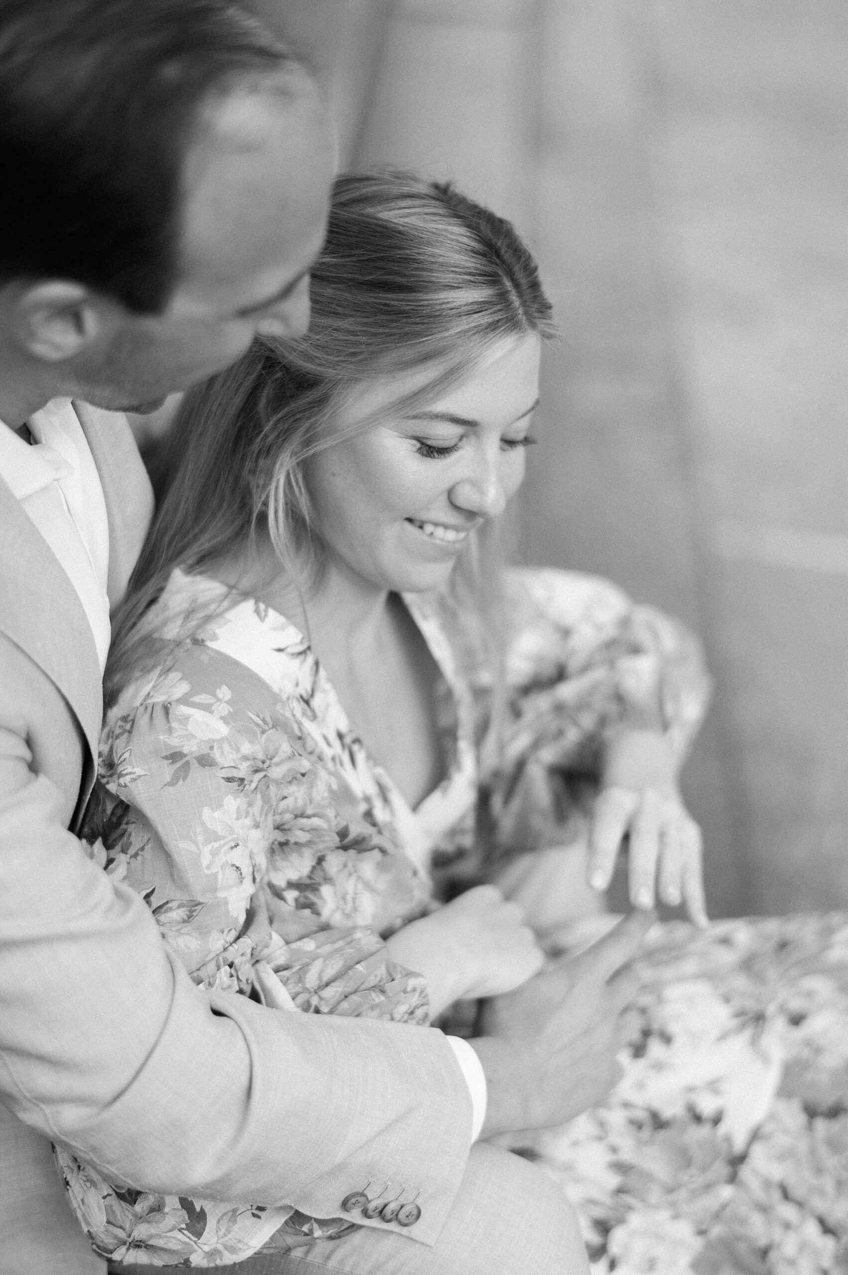 intimate engagement portraits 