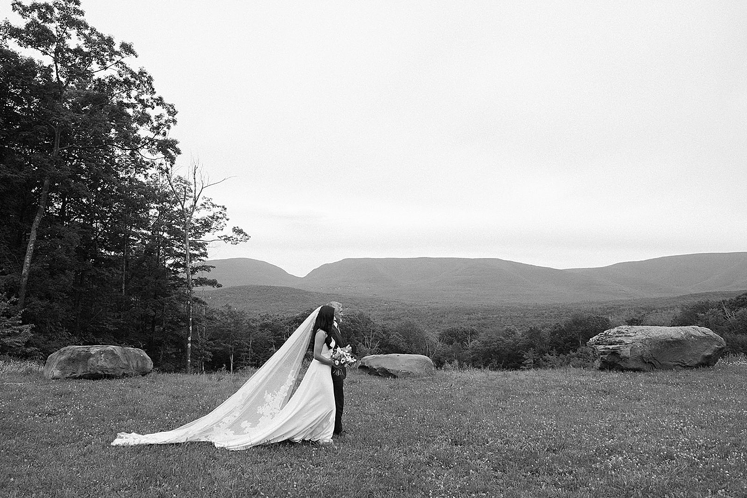 bride walking down aisle on mountain top in the Catskill Mountains