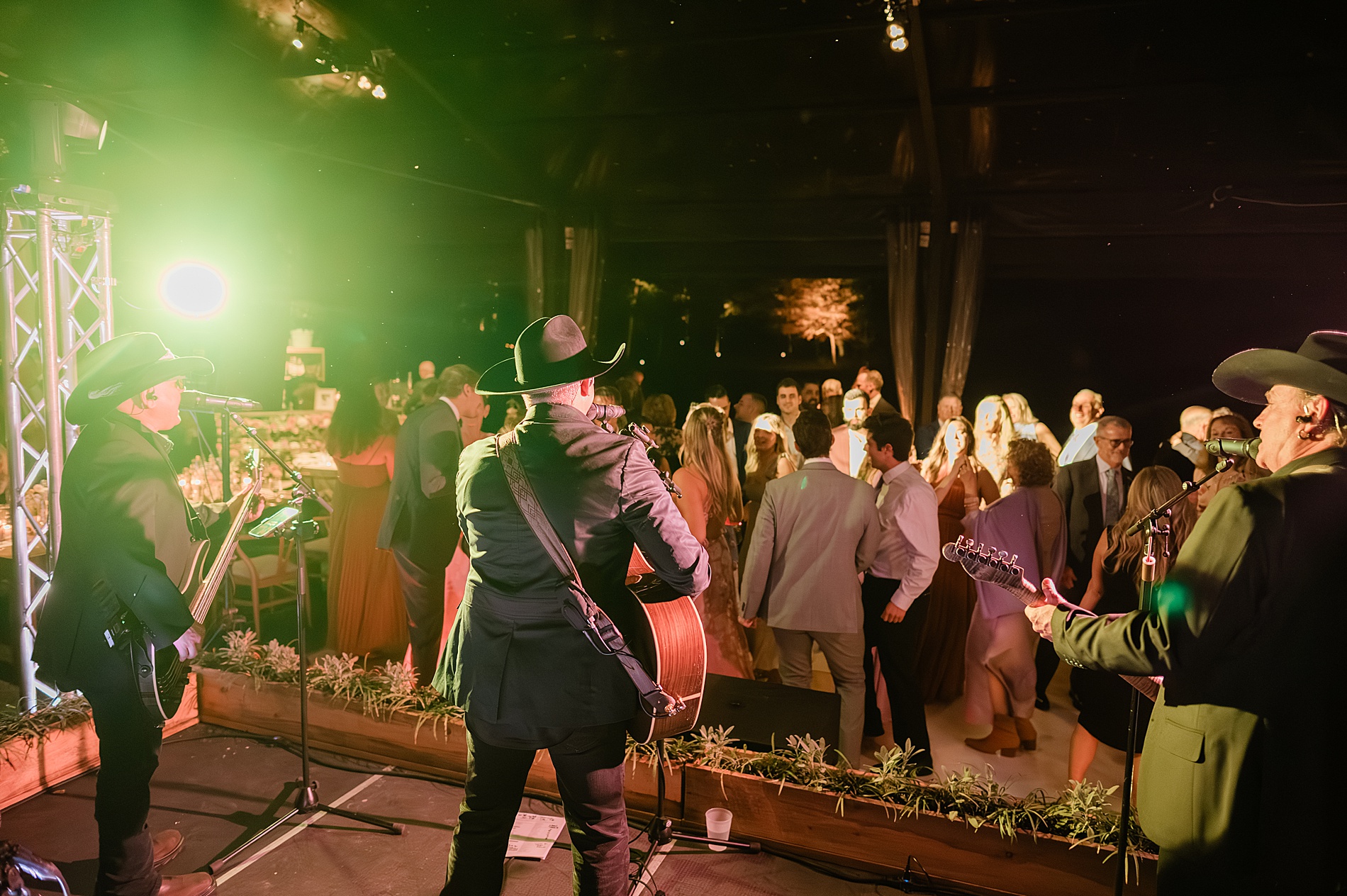 band plays at Private Estate Wedding in New York
