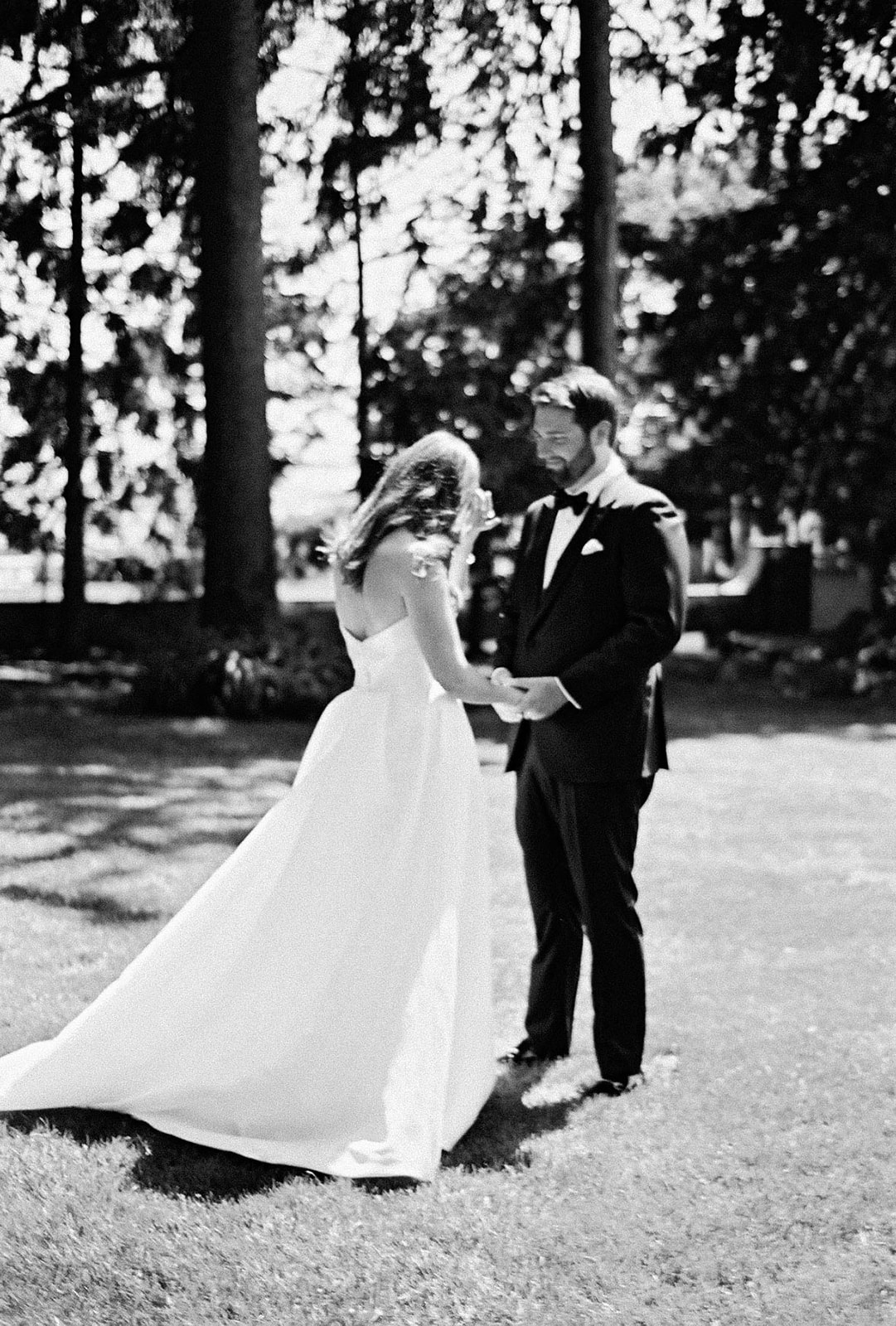 timeless bride and groom portraits 